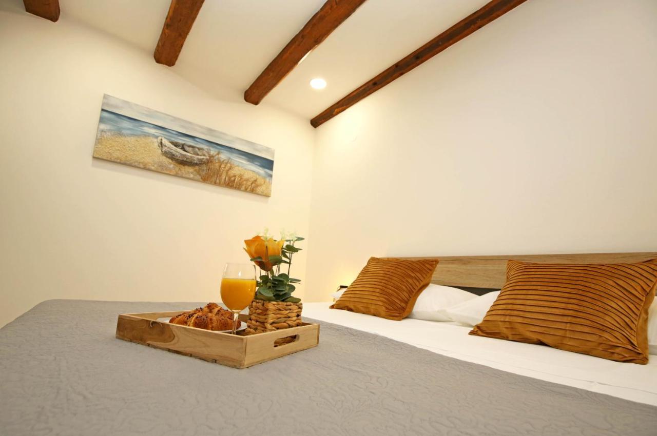 Apartment Tonka Σίμπενικ Εξωτερικό φωτογραφία